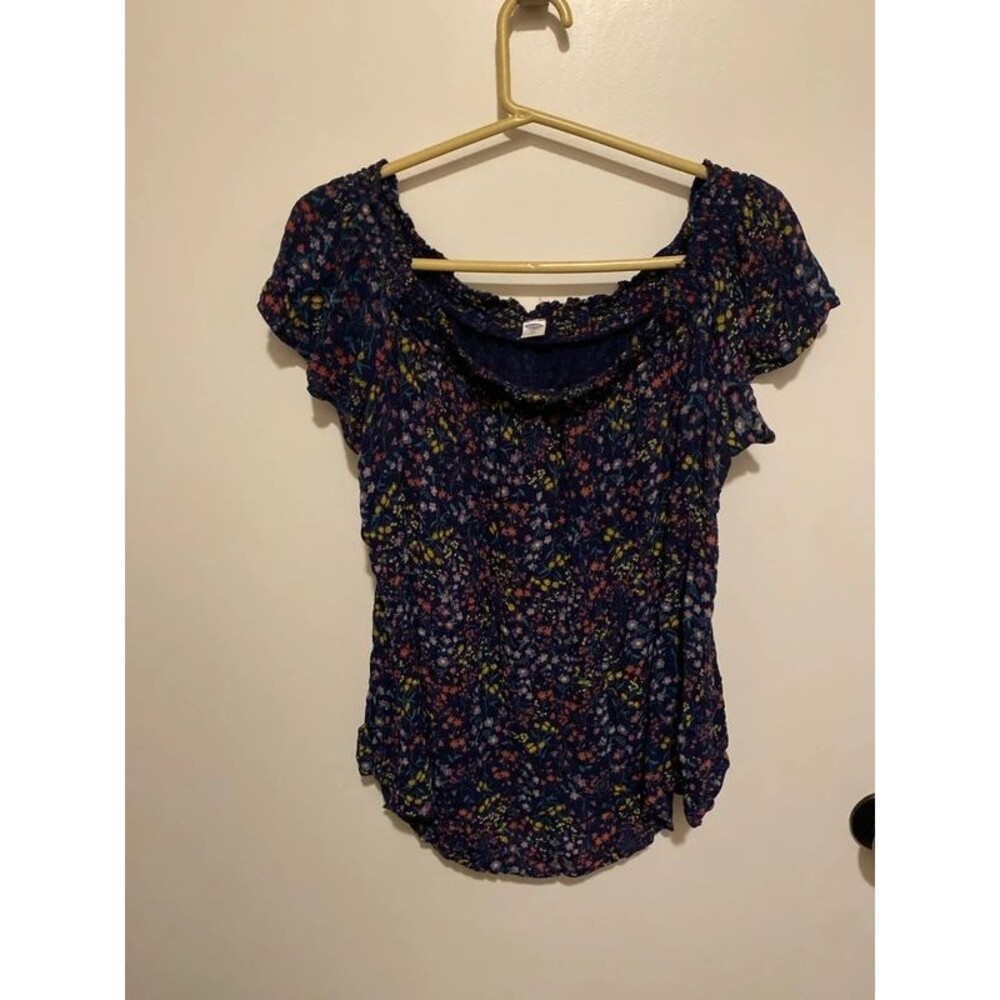 Old Navy flowy top